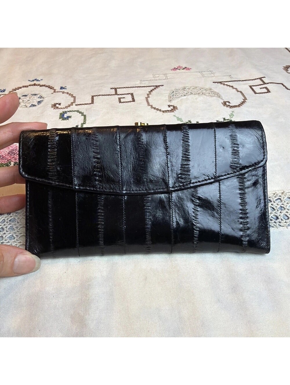 VTG Eel Skin Wallet Clutch Checkbook Black Card Slots Lee Sands